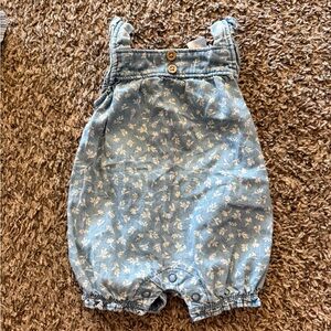 Newborn clothes bundle